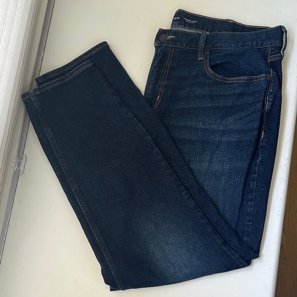 Old Navy Blue Slim Fit Jeans with Faded Effect Men’s size 38 Dark Wash